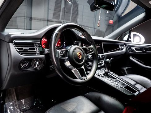 Used 2021 Porsche Macan S AWD/4WD image 23