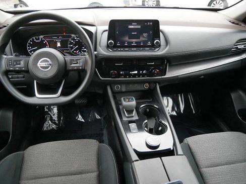 Certified 2021 Nissan Rogue SV image 13