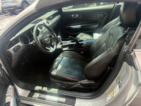 Used 2018 Ford Mustang Premium RWD image 5