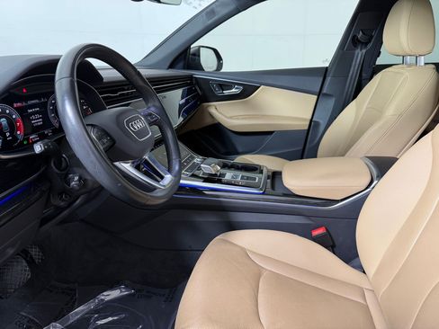 Used 2021 Audi Q8 Premium Plus w/ Premium Plus Package image 5