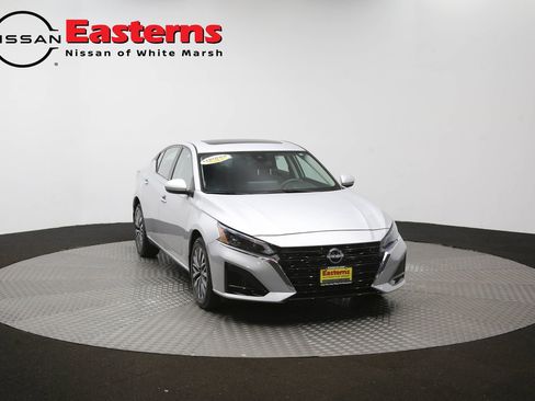 Used 2023 Nissan Altima 2.5 SV w/ SV Premium Package AWD/4WD image 52
