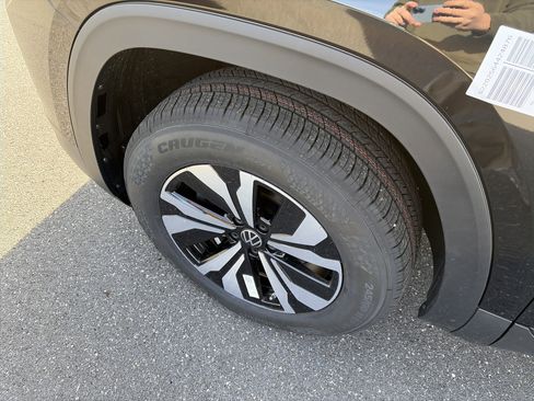 New 2026 Volkswagen Atlas SE image 9