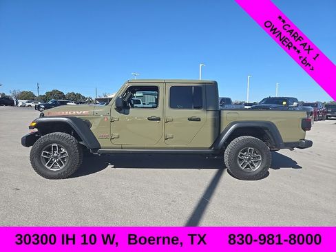 Used 2025 Jeep Gladiator Mojave image 1