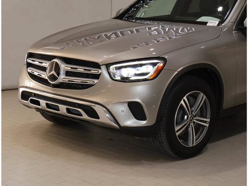 Used 2020 Mercedes-Benz GLC 300 4MATIC image 2