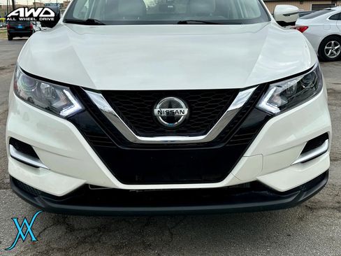 Used 2022 Nissan Rogue Sport SL AWD/4WD image 11
