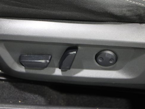 Used 2021 Nissan Rogue SV AWD/4WD image 5