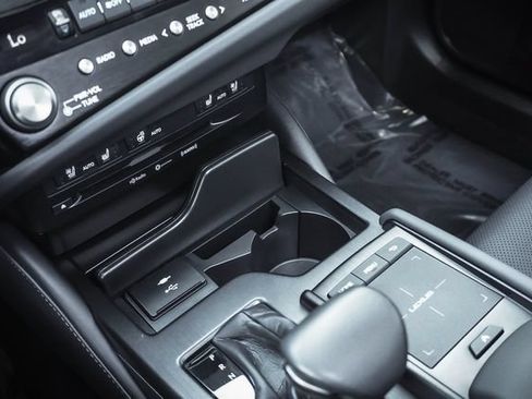 Certified 2022 Lexus ES 350 w/ Premium Package FWD image 17