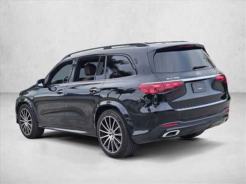 Used 2024 Mercedes-Benz GLS 450 4MATIC image 7