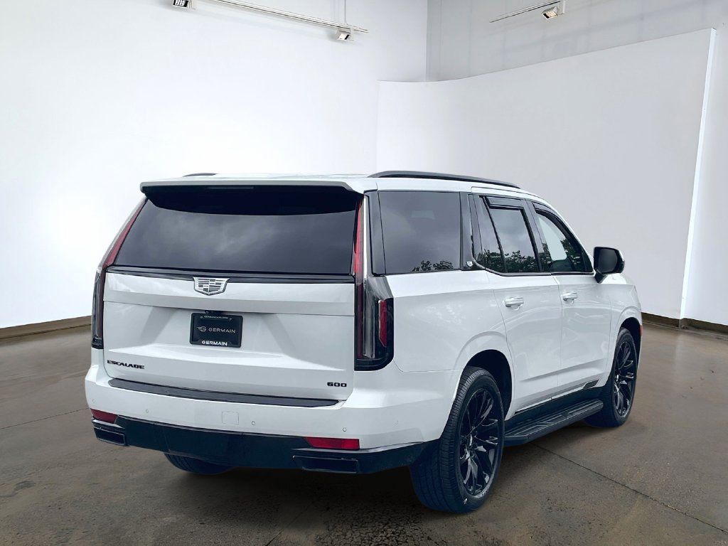 Used 2022 Cadillac Escalade Sport Platinum w/ LPO, ONYX Package AWD/4WD image 4