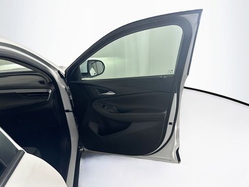 Used 2025 Buick Encore GX Preferred image 33