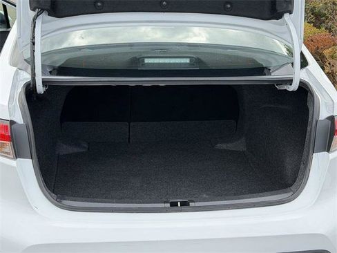 Certified 2025 Toyota Corolla LE image 22