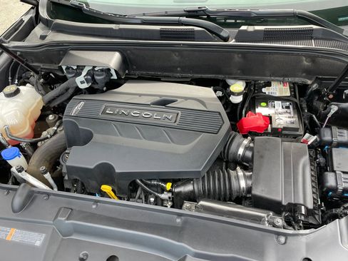 Used 2019 Lincoln Nautilus Reserve w/ Driver Assistance Package image 38