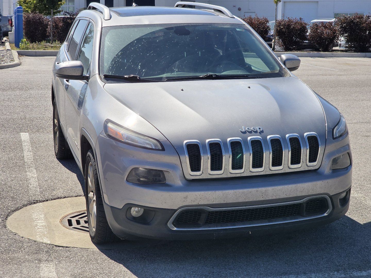 Used 2015 Jeep Cherokee Limited w/ Trailer Tow Group FWD image 2