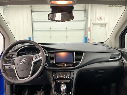 Used 2018 Buick Encore Preferred image 10