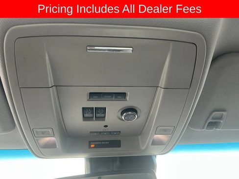 Used 2016 GMC Yukon XL SLT w/ Open Road Package RWD image 18