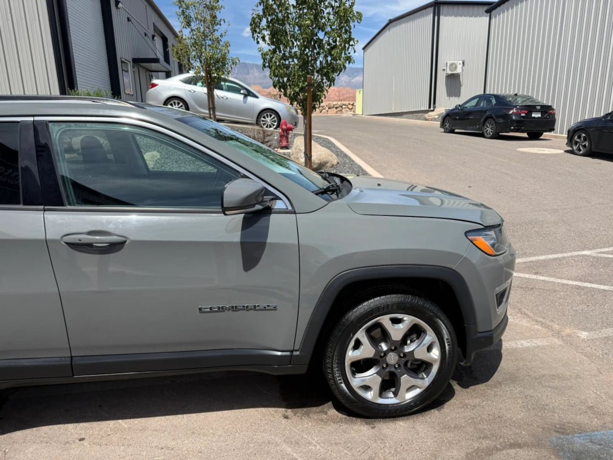 Used 2021 Jeep Compass Limited AWD/4WD image 11