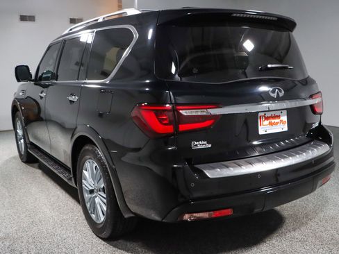 Used 2019 INFINITI QX80 Luxe w/ All-Season Package image 9