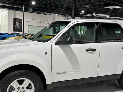 Used 2008 Ford Escape 4WD Hybrid image 1