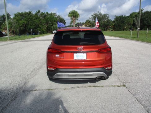 Used 2019 Hyundai Santa Fe SE FWD image 6