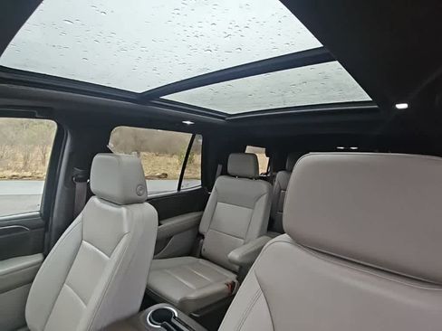 Used 2023 Chevrolet Tahoe Z71 w/ Luxury Package AWD/4WD image 17