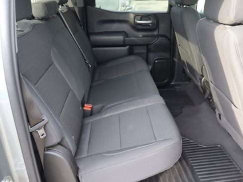 Certified 2024 Chevrolet Silverado 1500 Custom image 33