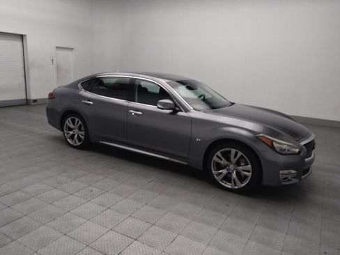 Used 2018 INFINITI Q70 L 3.7 w/ Sensory Package image 11