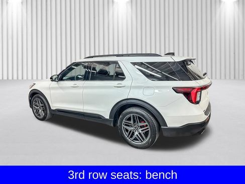 Certified 2025 Ford Explorer ST AWD/4WD image 9