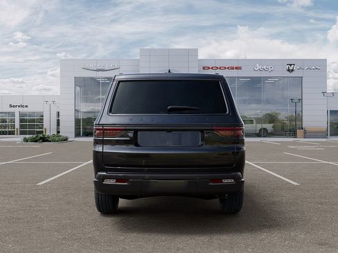 New 2025 Jeep Wagoneer L Series II w/ Premium Group I AWD/4WD image 7