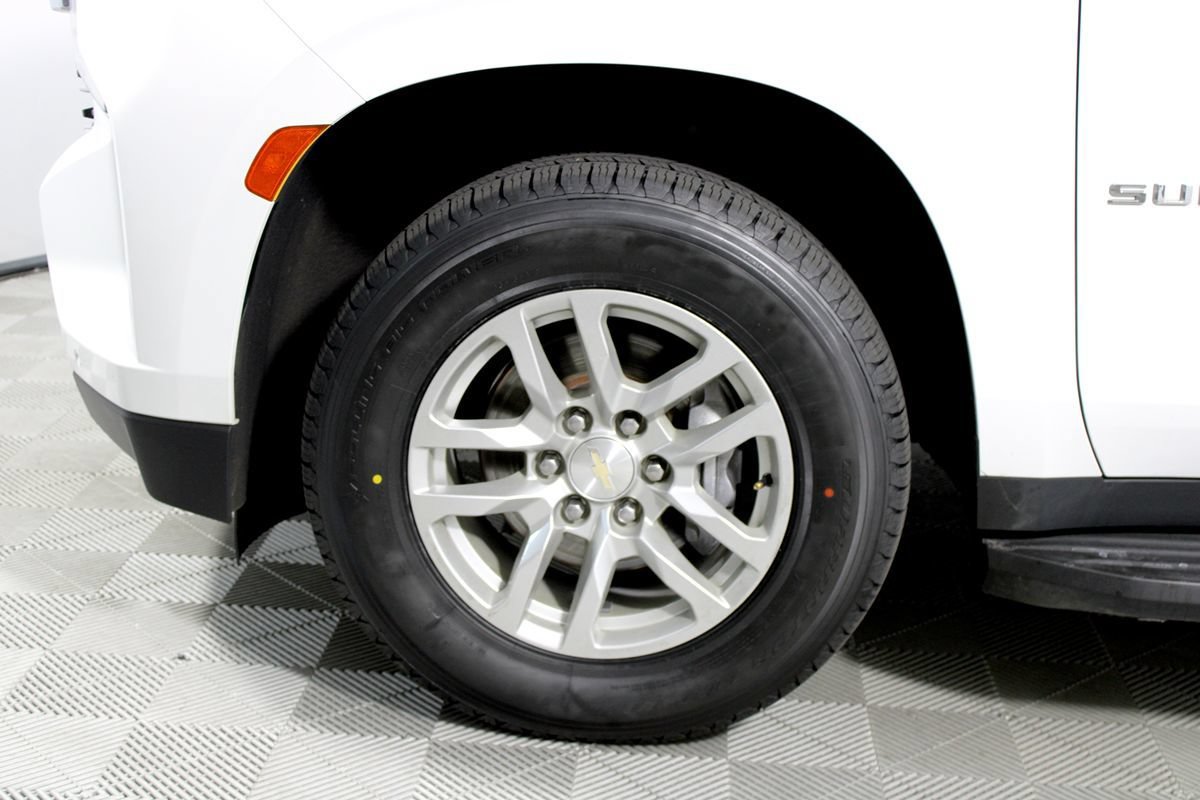 Used 2023 Chevrolet Suburban LT AWD/4WD image 36