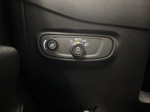 Used 2024 Chevrolet Equinox LT image 27