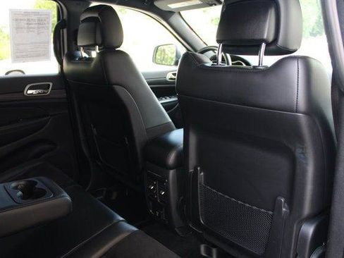 Certified 2022 Jeep Grand Cherokee Laredo X image 18