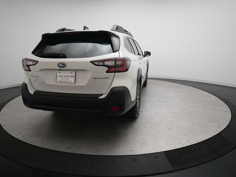 Used 2025 Subaru Outback Premium AWD/4WD image 13