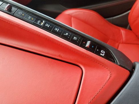 Used 2021 Chevrolet Corvette Stingray Premium Conv w/ Z51 Performance Package image 30