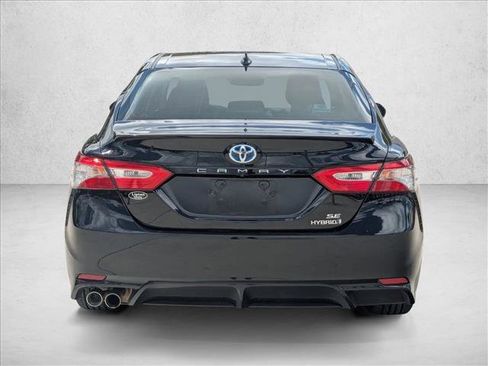 Certified 2019 Toyota Camry SE w/ Sunroof Package image 6