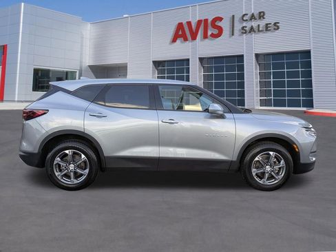 Used 2025 Chevrolet Blazer LT image 5