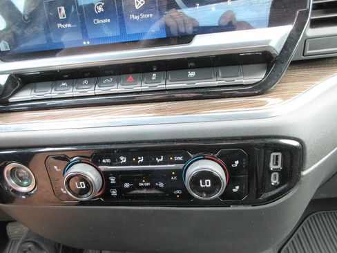 Certified 2023 Chevrolet Silverado 1500 LT AWD/4WD image 14