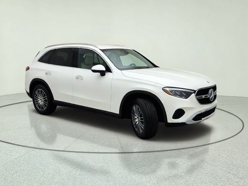 Used 2025 Mercedes-Benz GLC 300 image 5