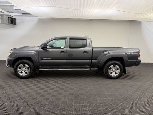 Used 2014 Toyota Tacoma 4x4 Double Cab w/ TRD Sport Package image 2