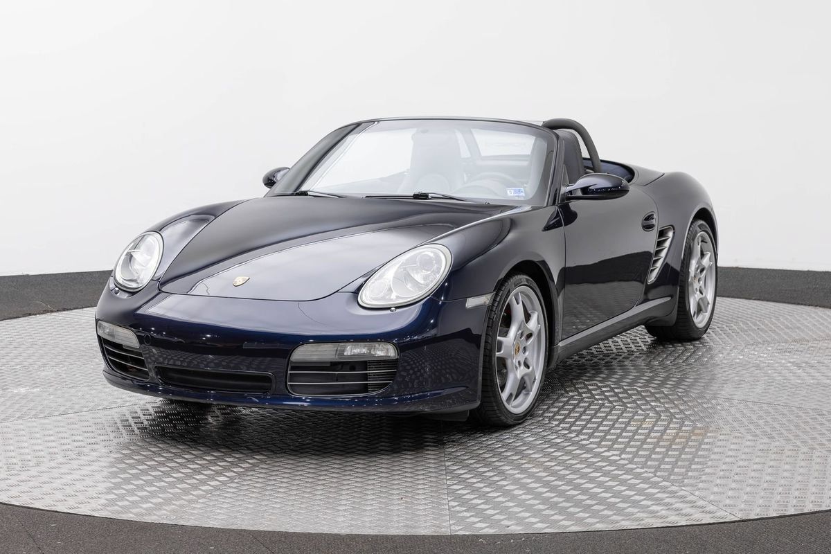Used 2005 Porsche Boxster S RWD image 2