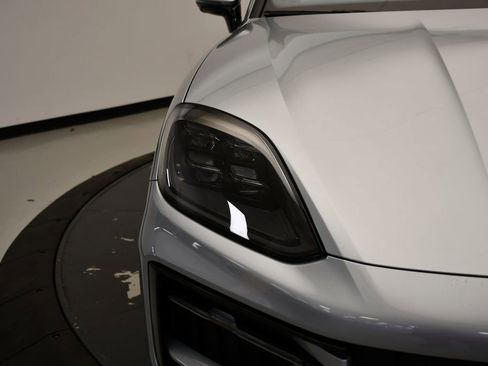 New 2026 Porsche Cayenne GTS AWD/4WD image 14
