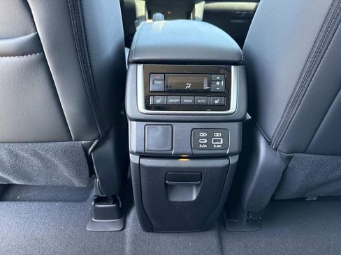 New 2026 Subaru Ascent Limited AWD/4WD image 18