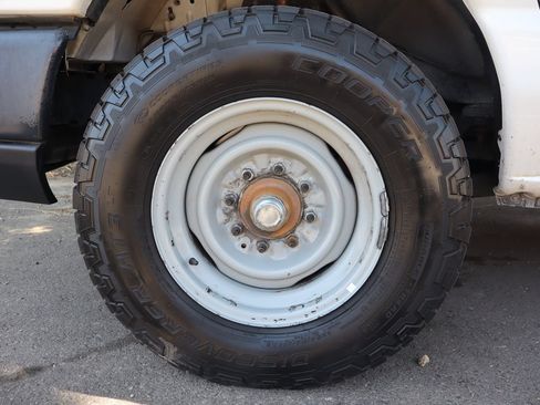 Used 2012 Ford E-250 and Econoline 250 w/ Commercial Cargo Van Pkg RWD image 38