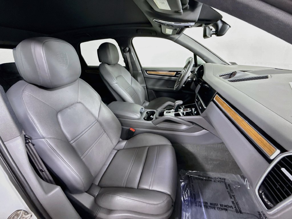 Certified 2023 Porsche Cayenne AWD/4WD image 27