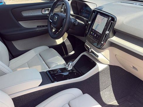 Used 2026 Volvo XC40 B5 Ultra w/ Protection Package Premier AWD/4WD image 5