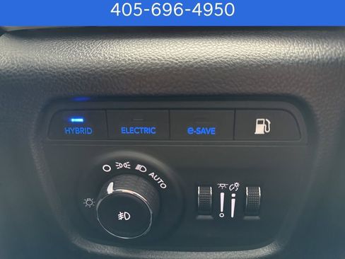 Used 2022 Jeep Grand Cherokee Trailhawk w/ Luxury Tech Group III image 30