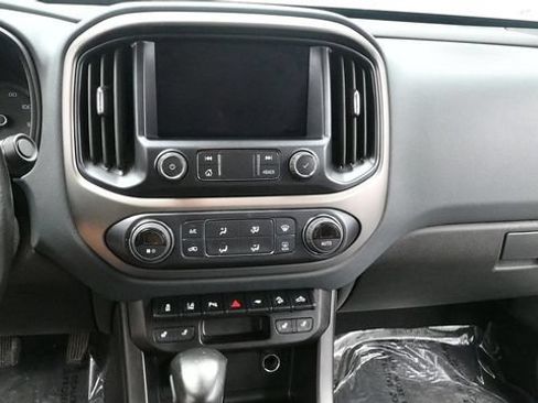 Used 2022 Chevrolet Colorado Z71 w/ Safety Package AWD/4WD image 17