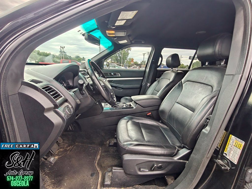 Used 2016 Ford Explorer XLT w/ Equipment Group 202A AWD/4WD image 16