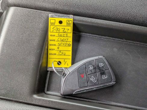Used 2022 Chevrolet Silverado 1500 Custom image 34