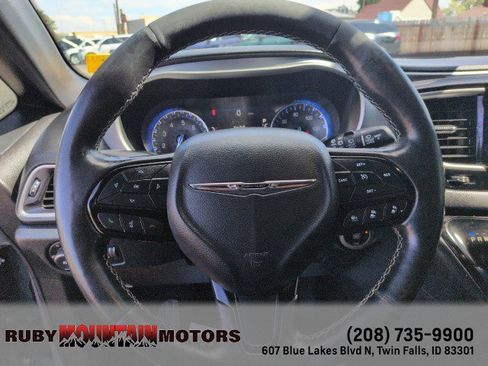 Used 2020 Chrysler Pacifica Touring-L Plus FWD image 16