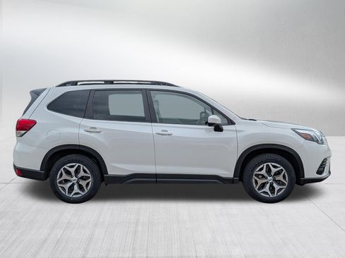 Used 2024 Subaru Forester Premium AWD/4WD image 8